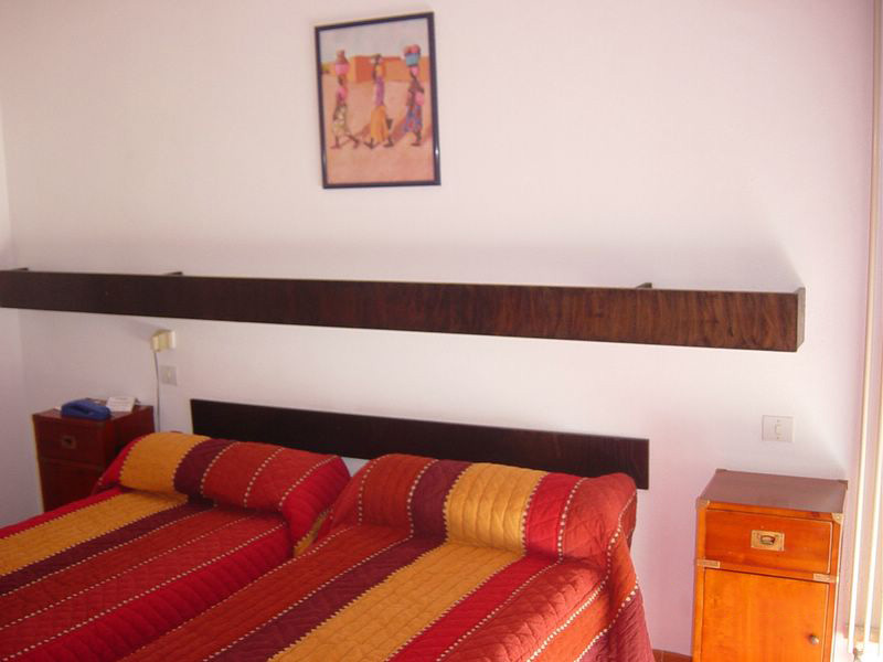 Chambre double ou lits Jumeaux avec Vue sur Piscine et Parc, proposé en hébergement à l’hôtel la Voile d’Or au Cap d’Agde